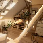 Loftovy Uplne Centrum * 布拉迪斯拉发