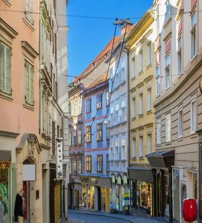 Loftovy Uplne Centrum * Bratislava